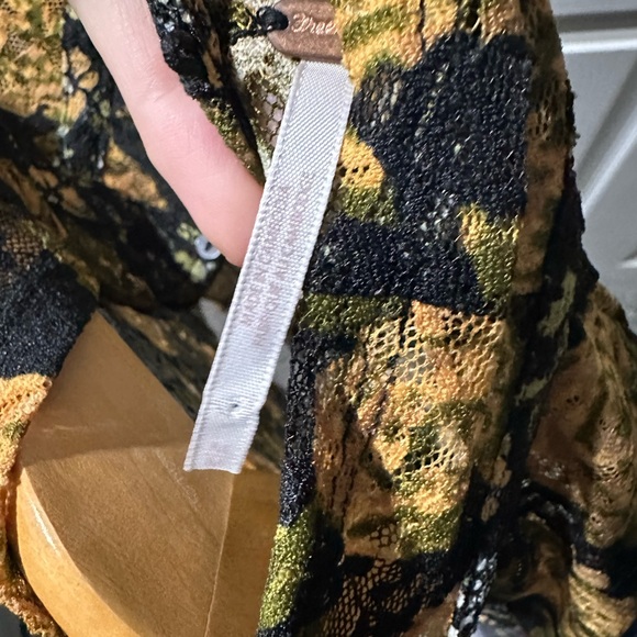 Free people Lyric Sheer Lace Long Sleeve Turtleneck Top medium - Picture 5 of 5